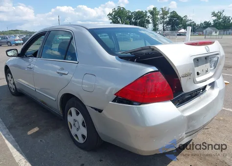 2006 Honda Accord 2.4 Lx from USA, damaged, VIN 1HGCM56446A043012